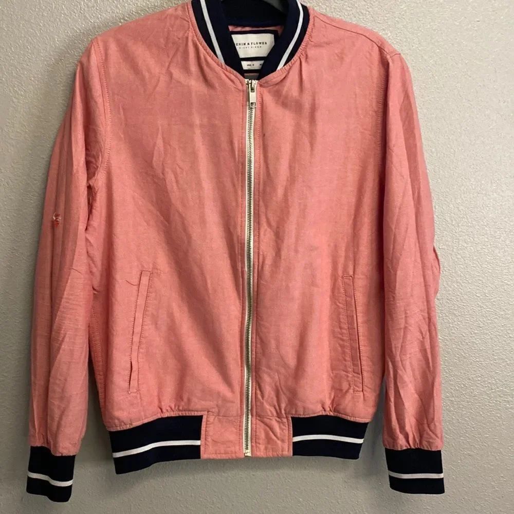 DENIM & FLOWERS- Seer Sucker zip up jacket - Size small